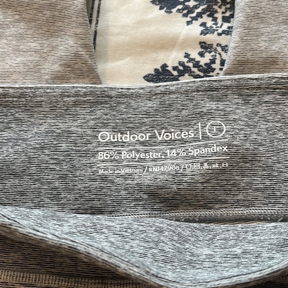 Outdoor Voices Warmup Leggings size L - Picture 2 of 4